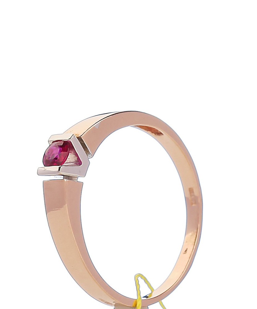 Gold ring with ruby