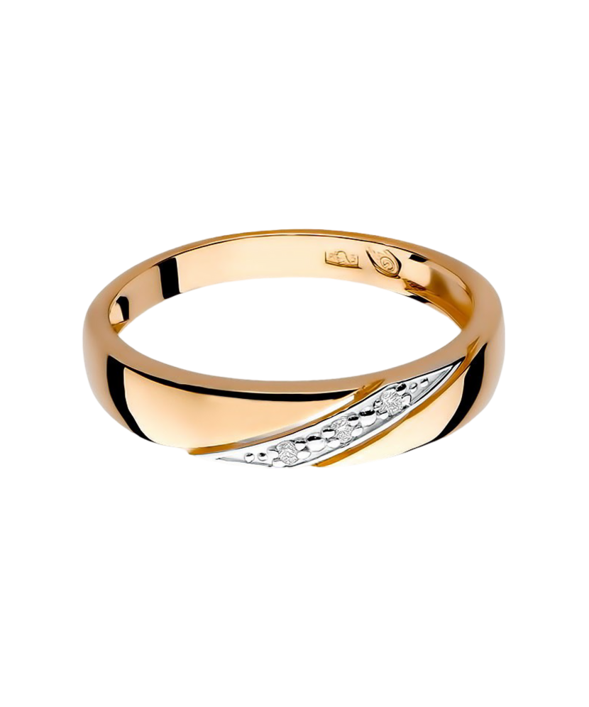 Gold ring with diamonds