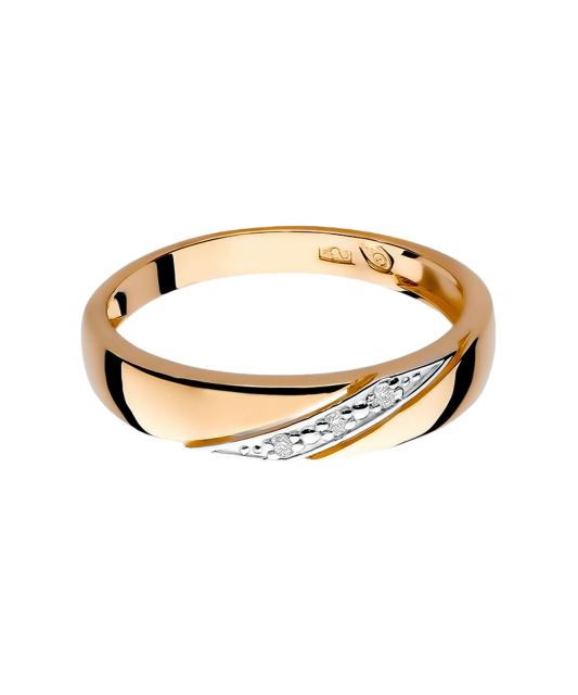 Gold ring with diamonds