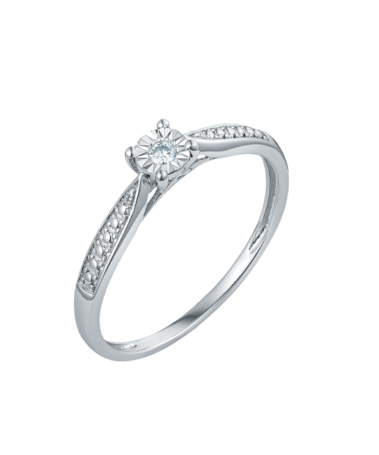 Sterling silver ring with diamond