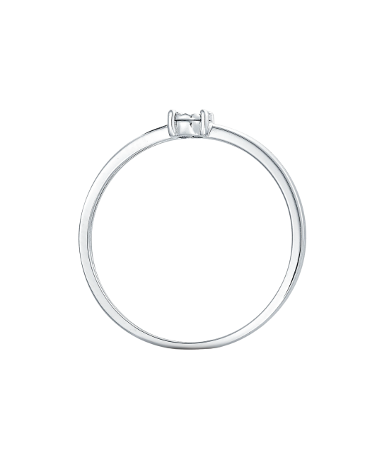 Sterling silver ring with diamond