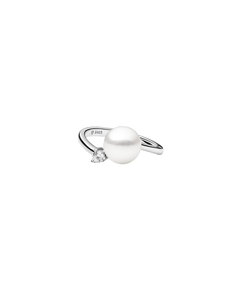 Sterling silver ring with pearl and zircons