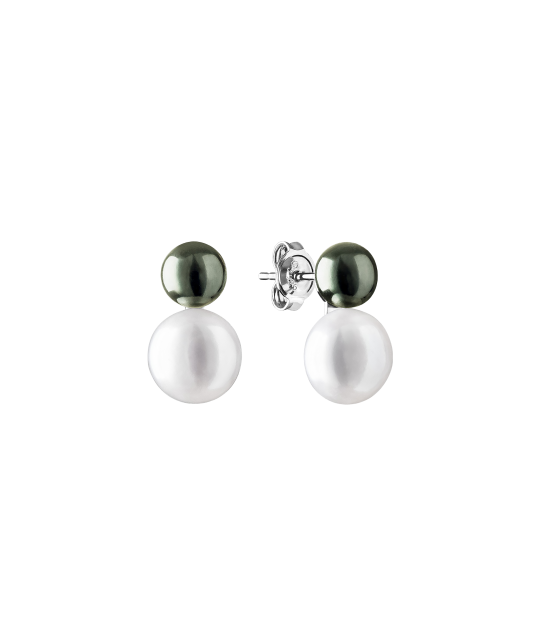 Sterling silver earrings with pearls