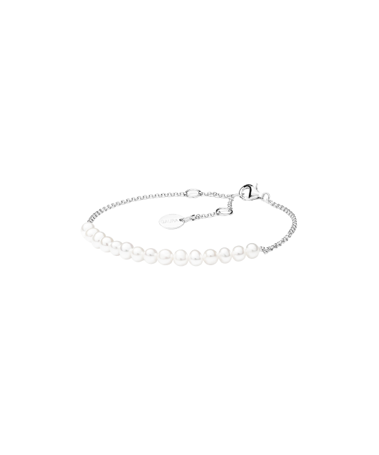 Pearl bracelet with silver
