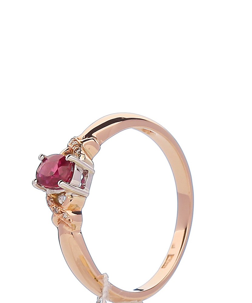 Gold ring with ruby and diamonds