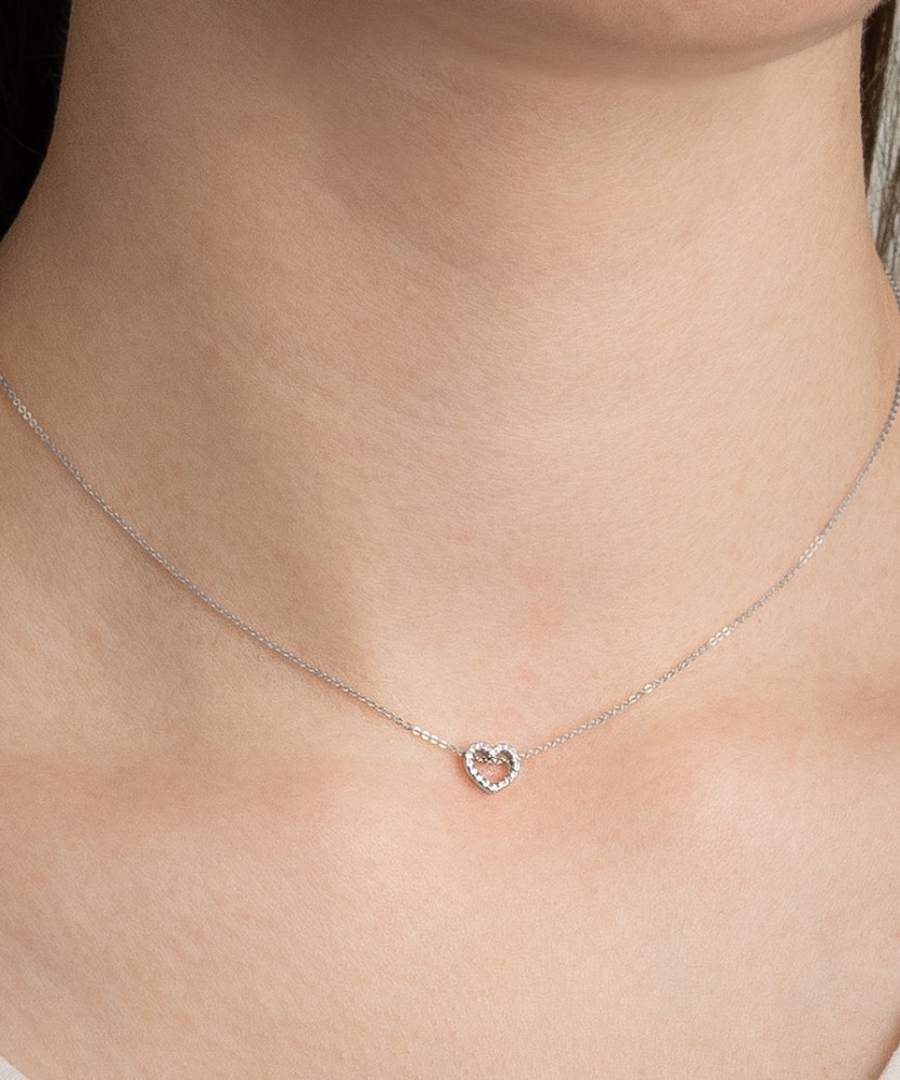 White gold chain with diamond pendant "heart"