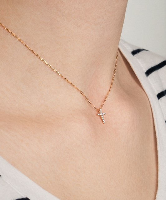 Gold chain with diamond pendant "Cross"