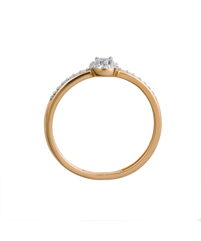 Gold ring with diamonds