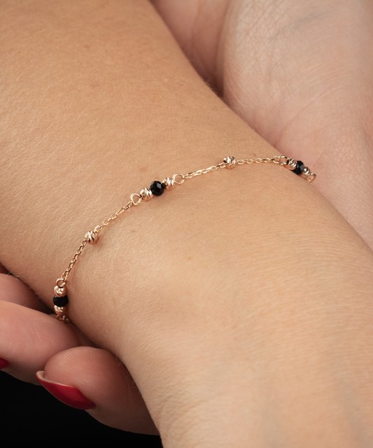 Gold bracelet with spinels