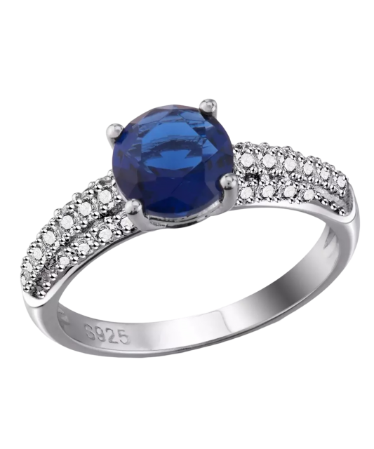 Sterling silver ring with zircons