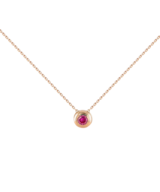 Gold chain with zirconium pendant