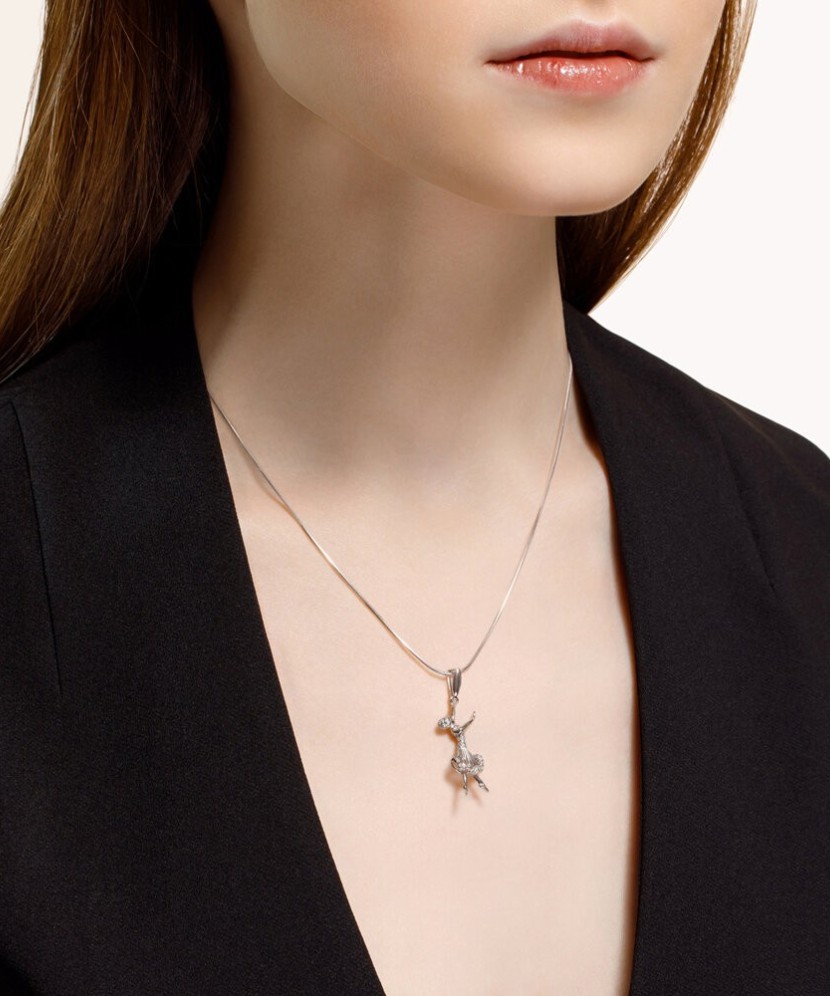 Sterling silver pendant with zircons