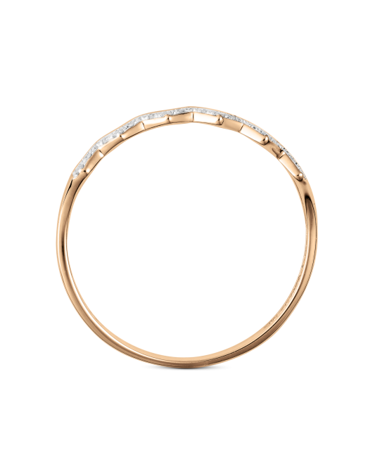 Gold ring with diamonds