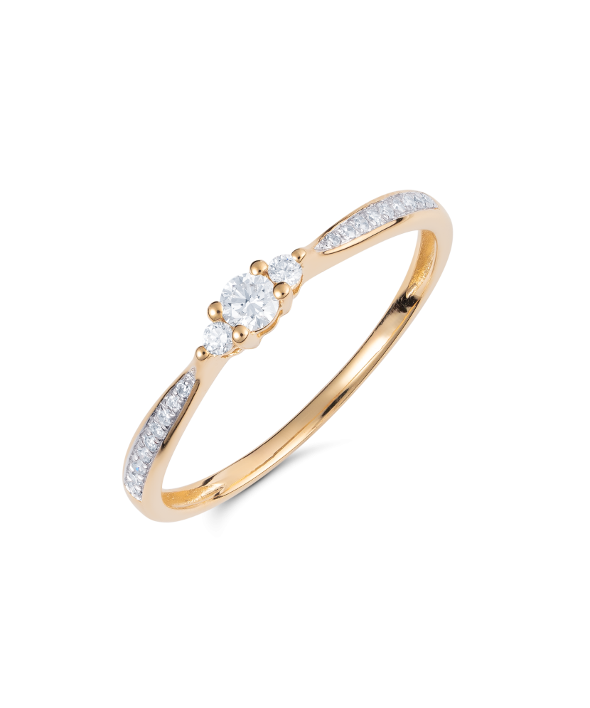 Gold ring with diamonds