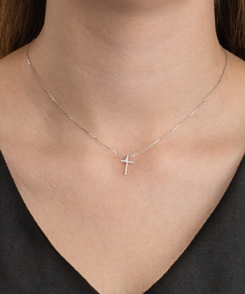 Valkokultainen riipus timanteilla "Ylittää"