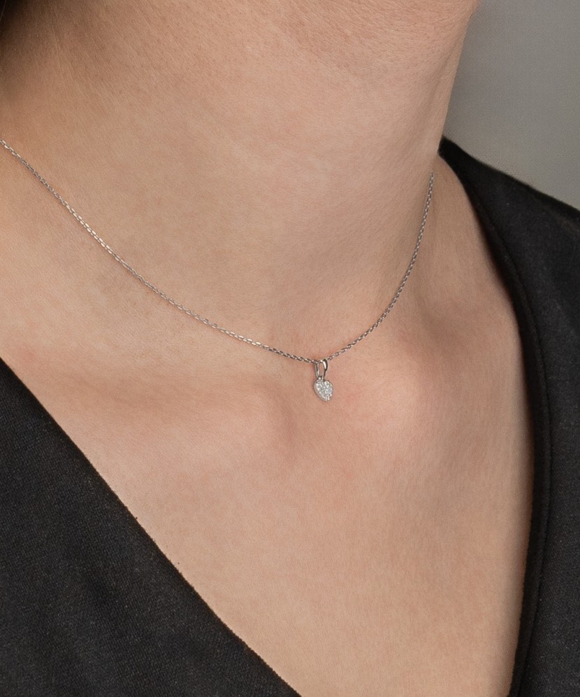 White gold pendant with diamonds "Heart"