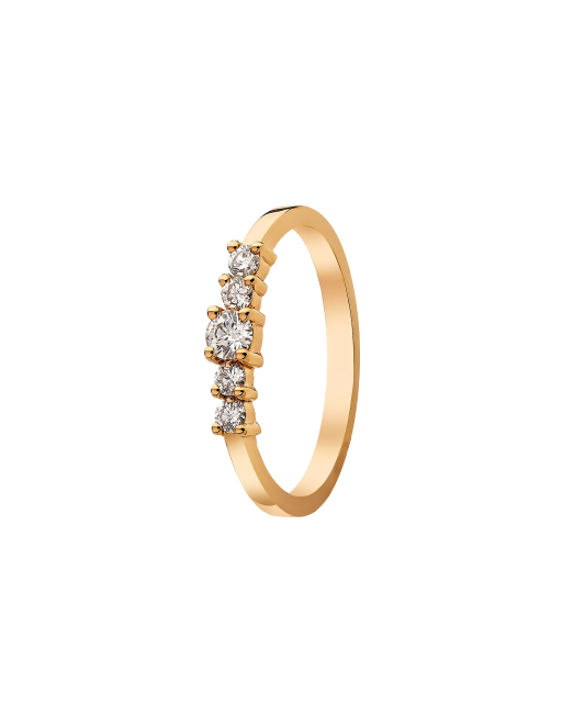 Gold ring with diamonds