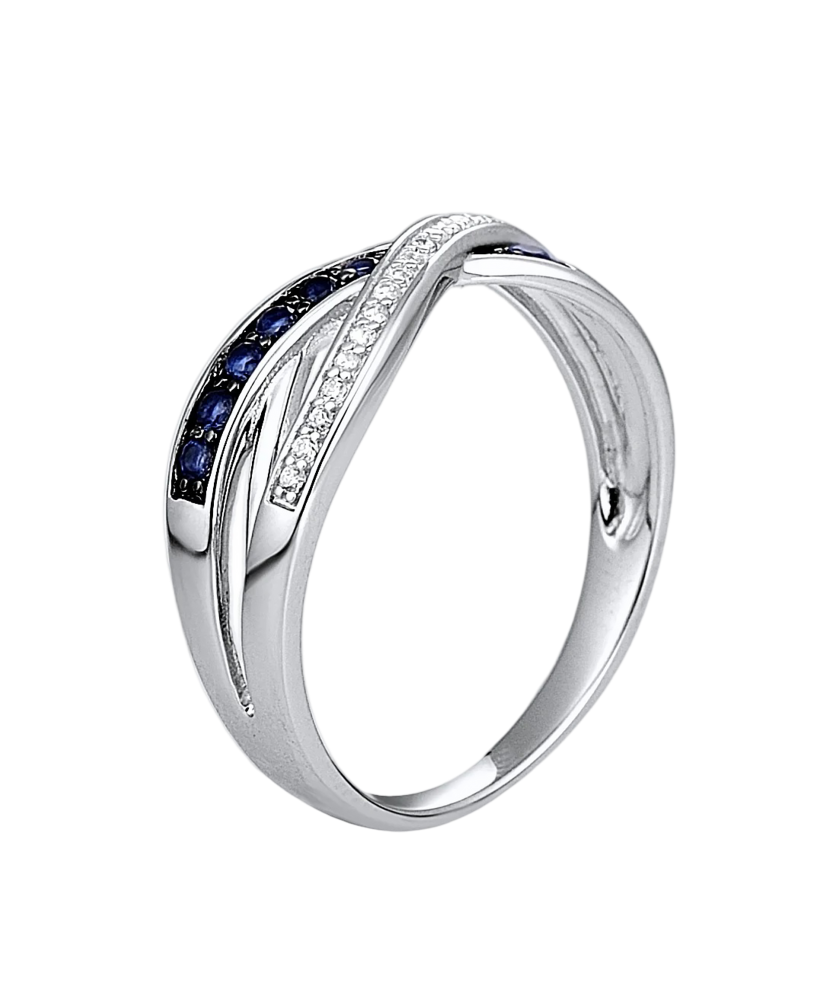 Sterling silver ring with zircons