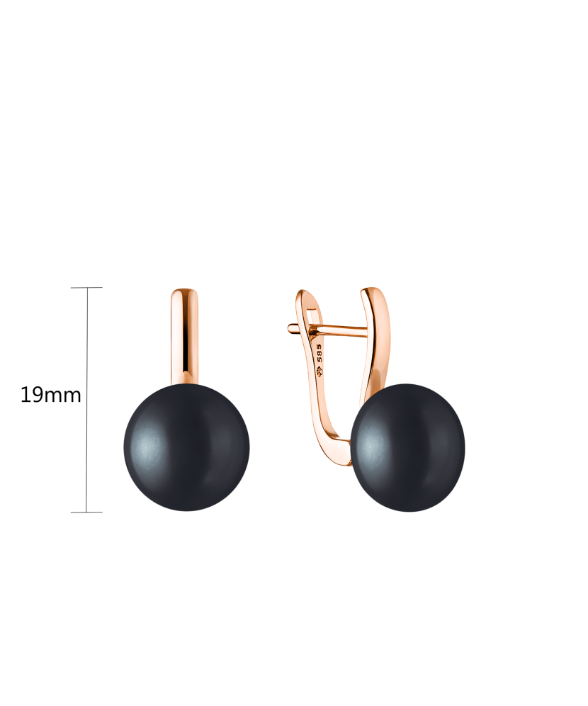 Gold earrings with pearls