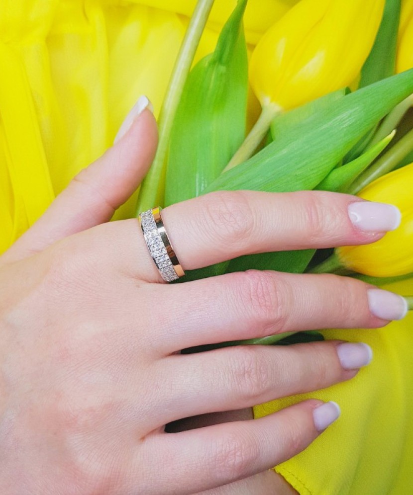 Gold plated silver ring  with zircons