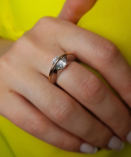 Gold plated silver ring  with zircons