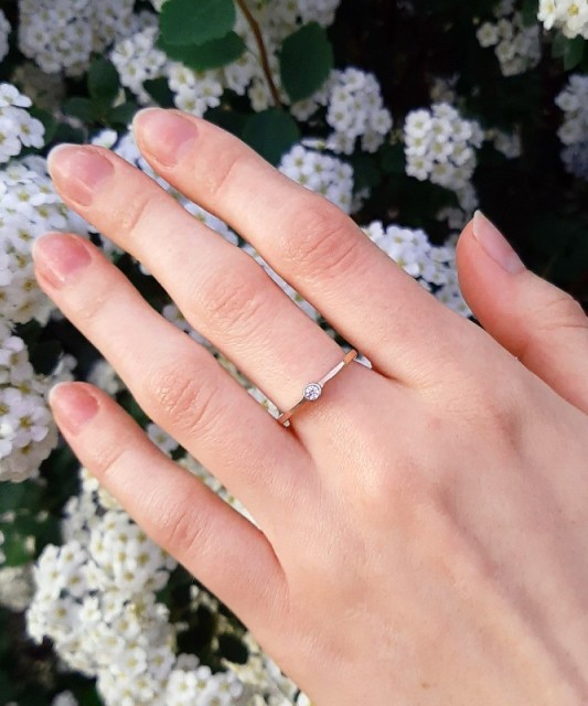 Gold plated silver ring  with zircons
