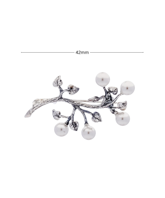 Sterling silver  brooch with sythetic pearls