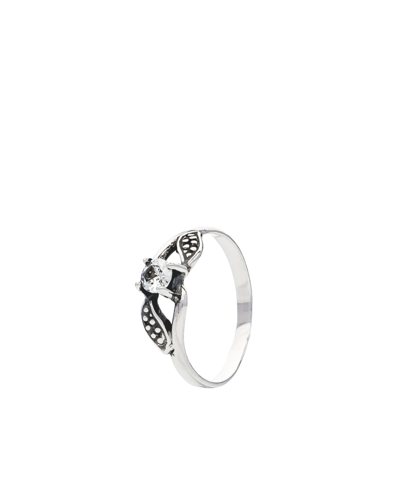 Sterling silver ring with zirconium