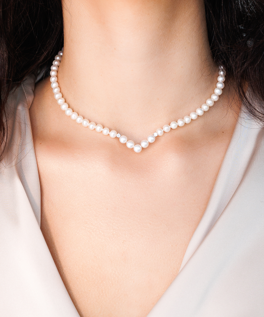 Pearl necklaces with sterling silver and zircons