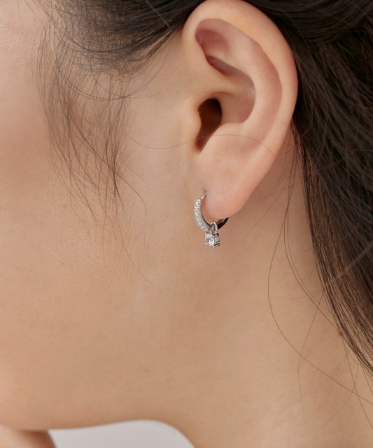 Sterling silver earrings with zircons