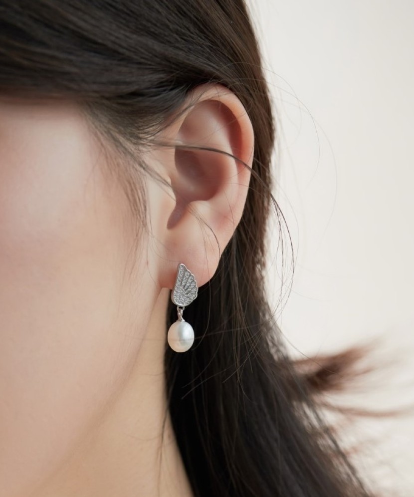 Sterling silver earrings with zircons and pearls