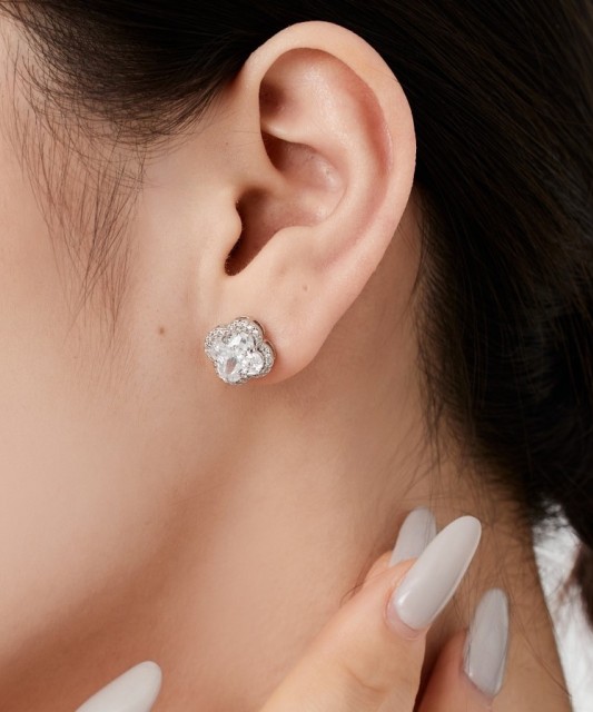 Sterling silver earrings with zircons