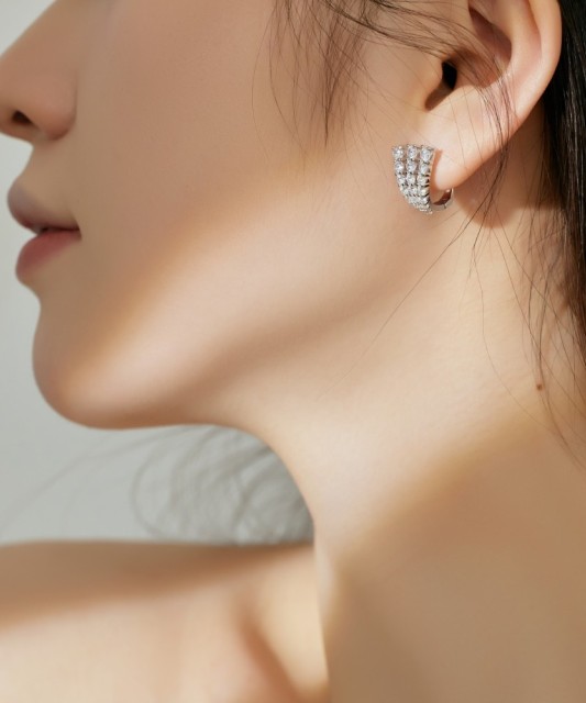 Sterling silver earrings with zircons