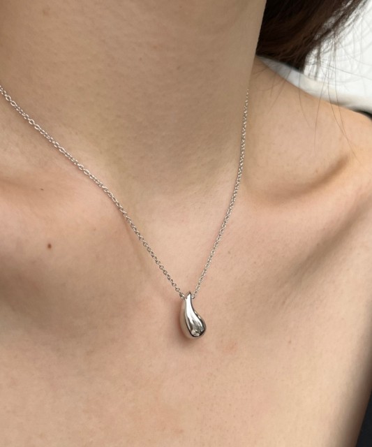 Sterling silver chain with pendant