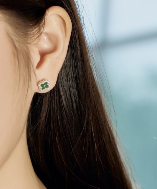 Sterling silver earrings with zircons