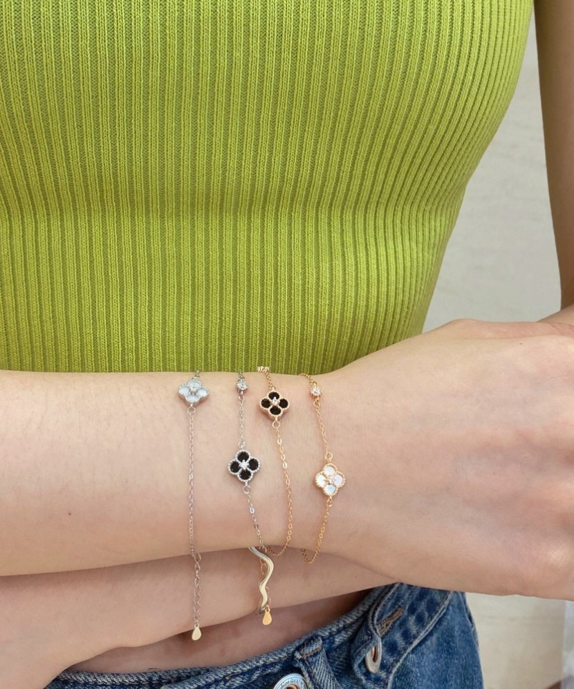 Sterling Silver bracelet with enamel and zirconium