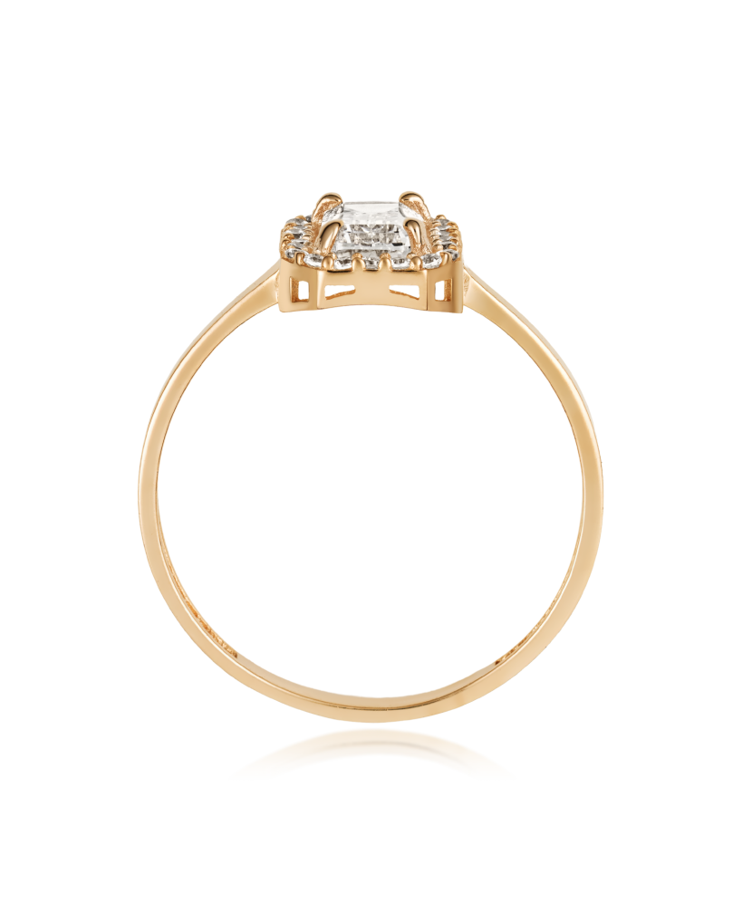 Gold ring with zircons