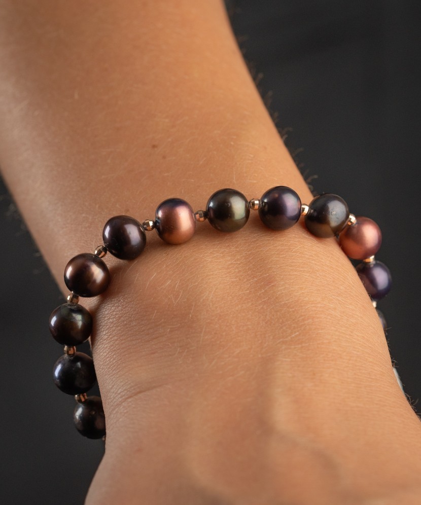 Pearl braceletwith gold