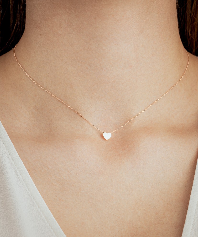 Gold chain with pendant "heart"