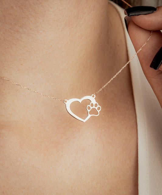 Gold chain with pendant "Foot"