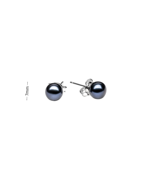 Sterling silver earrings with natural pearls