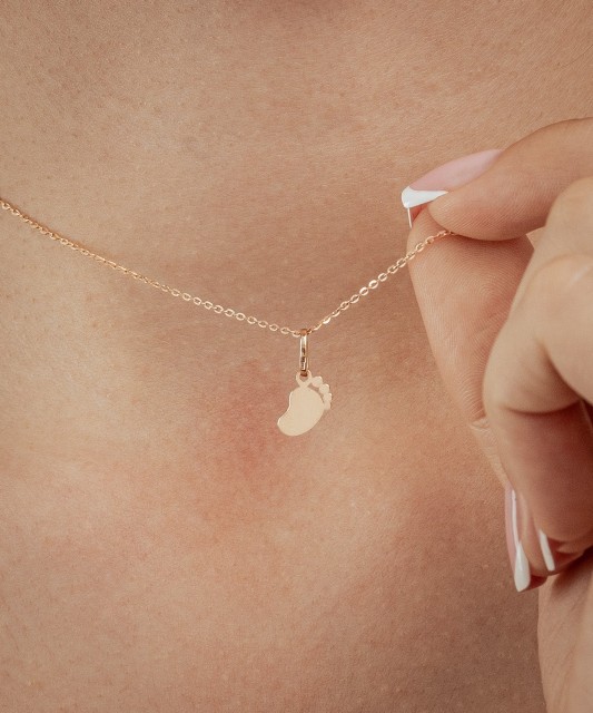 Gold pendant "foots"