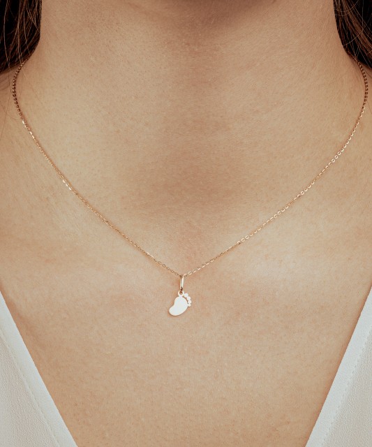 Gold pendant "foots"