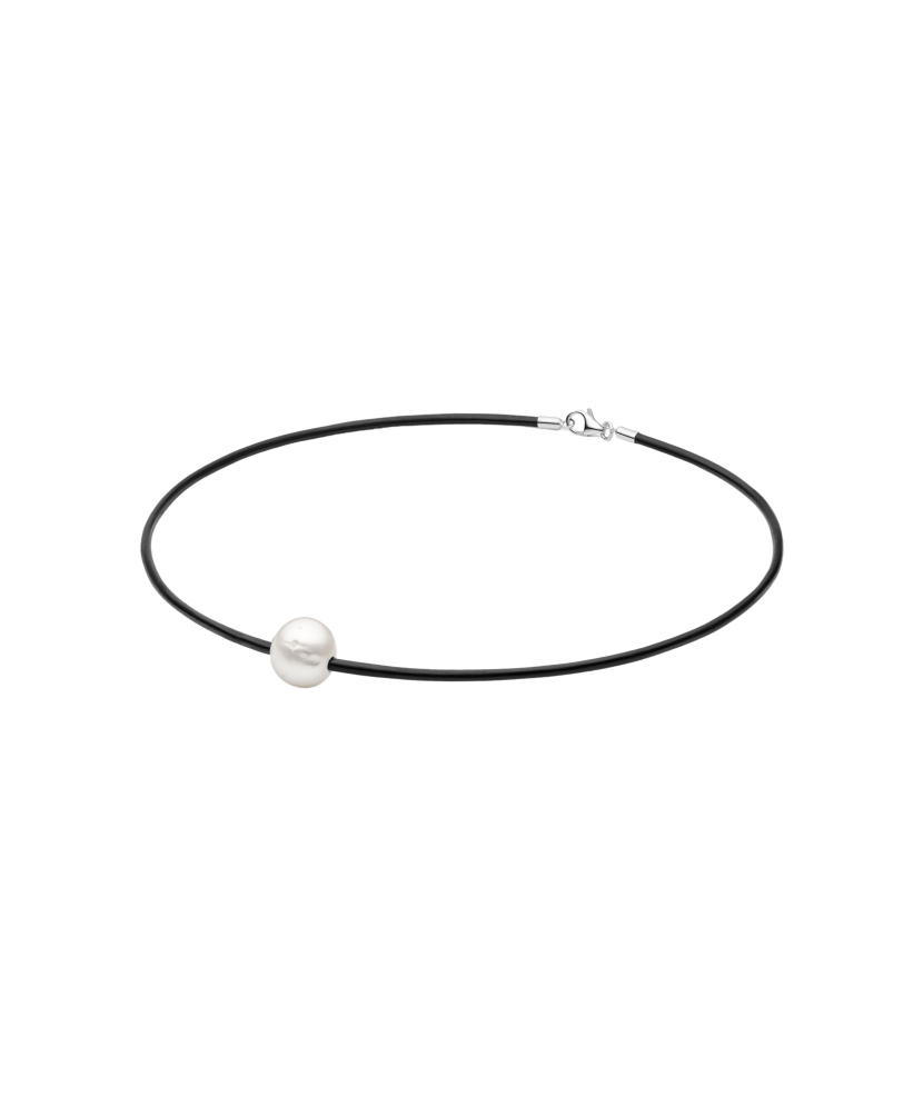 Nahkaketju helmillä