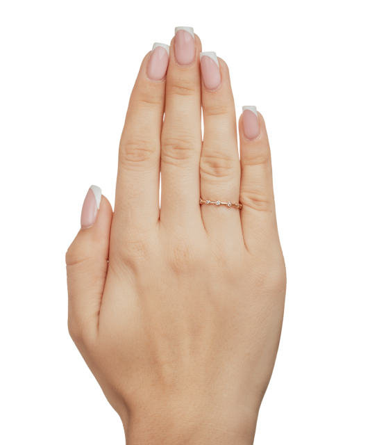 Kultasormus zirkoneilla