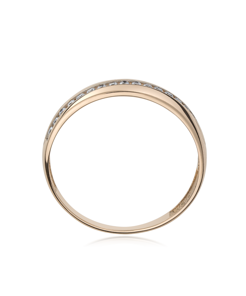 Gold ring with zircons