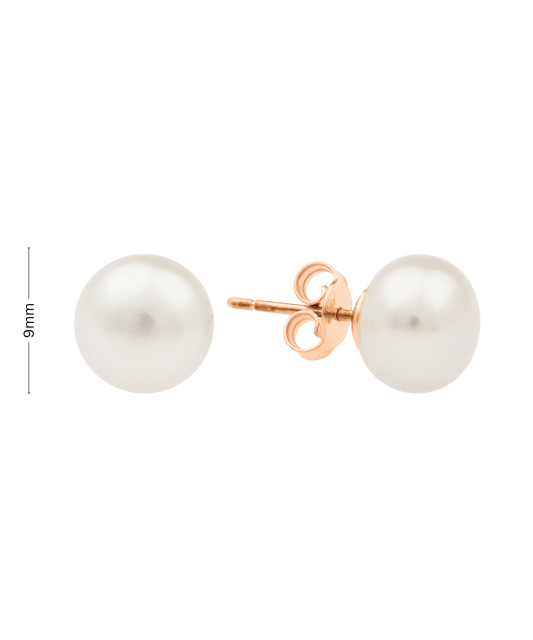 Gold earrings with pearls