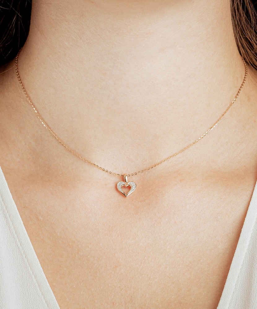 Gold pendant with diamond "Heart"