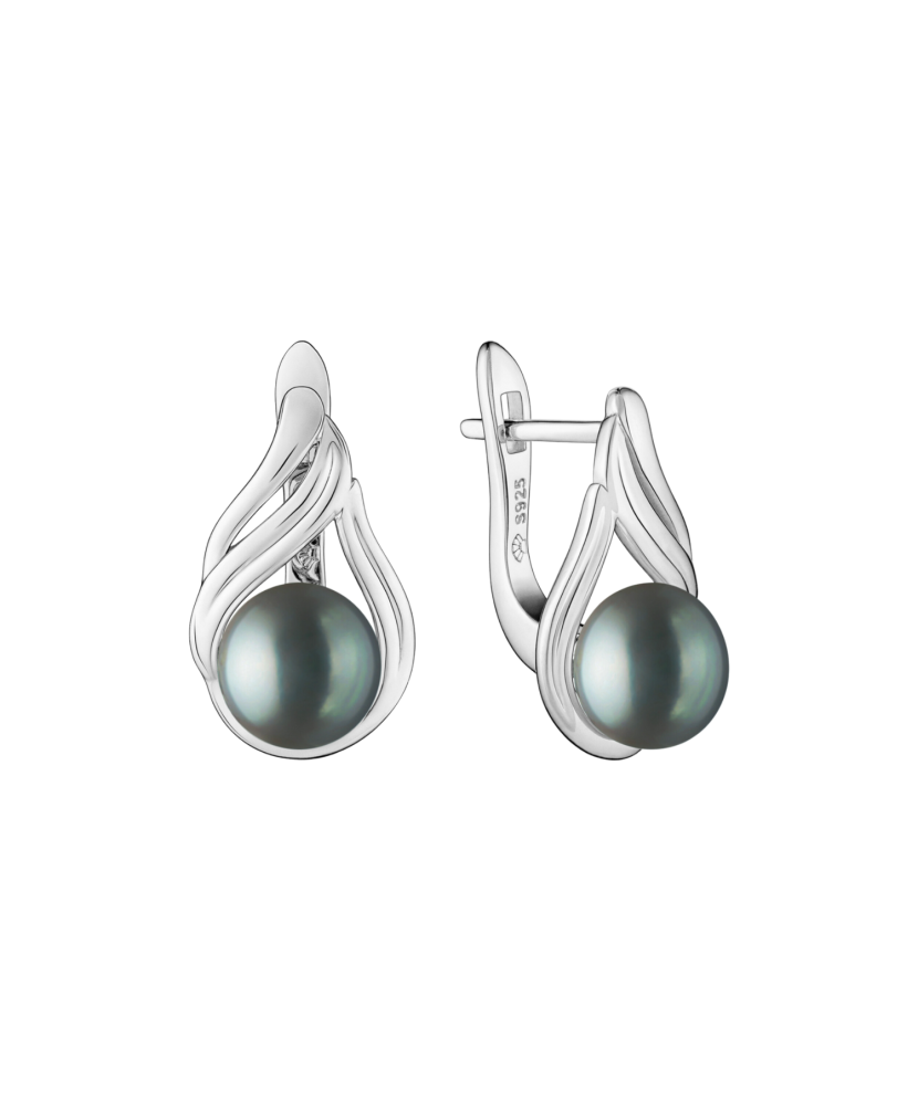Sterling silver earrings with pearls