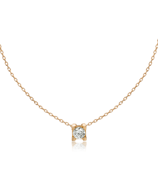 Gold chain with zirconium pendant